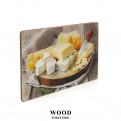 Постер "Різні види сирів на дерев'яній дошці"